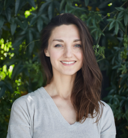 Leana Neparidze, Front End.